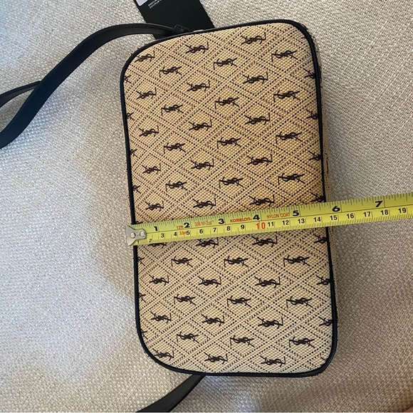 Authentic New Saint Laurent monogram camera crossbody bag - Picture 4 of 9